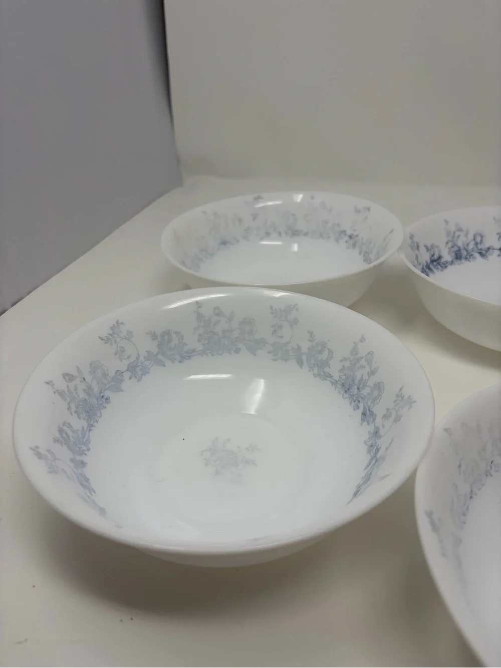 5 Glenwood Blue Floral White Milk Glass Soup/Cereal Bowls by Arcopal France EUC